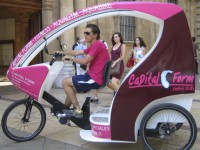 /album/cyclopub/balade-aix-4-dauphins-transport-aixois-ecologique-doux-agreable-silencieux-non-polluant-pousse-pousse-change-jpg/